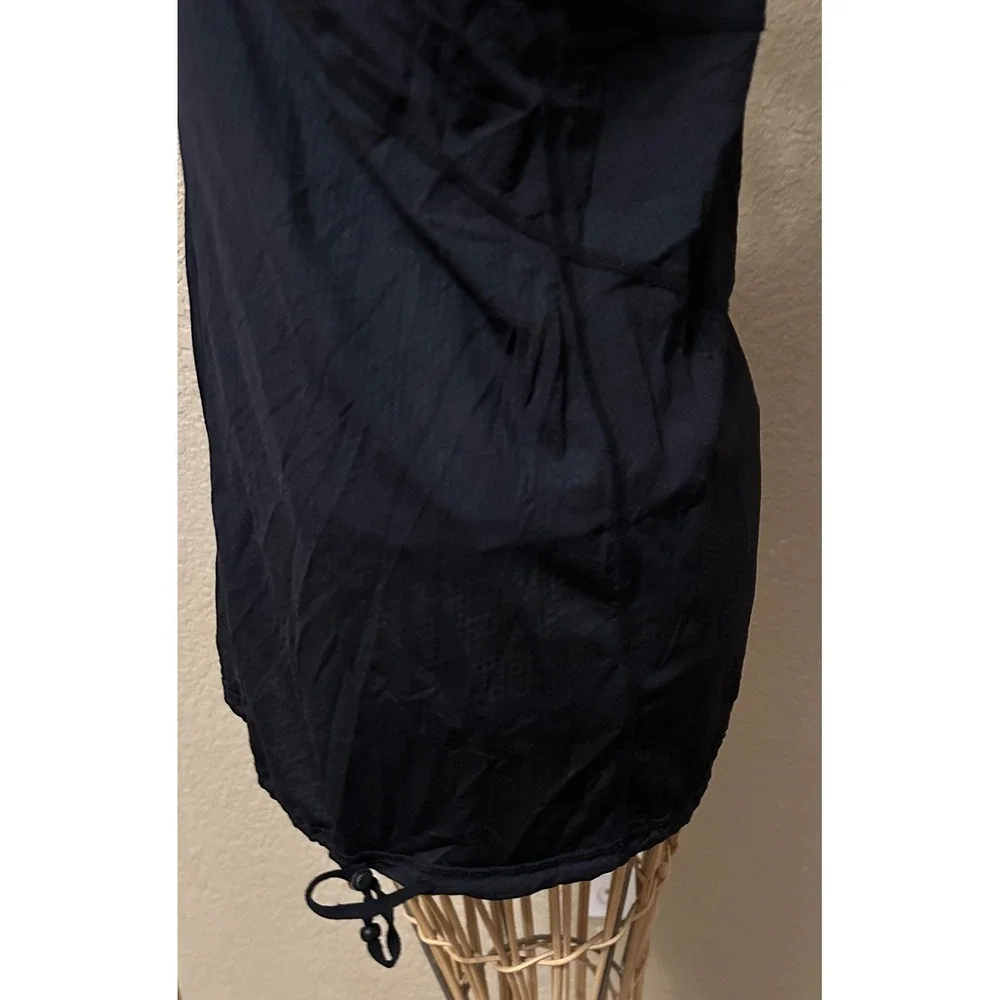 Lululemon Athletica Black Sleeveless Tank Top Cinched Hem Athletic Shirt 8 Mesh